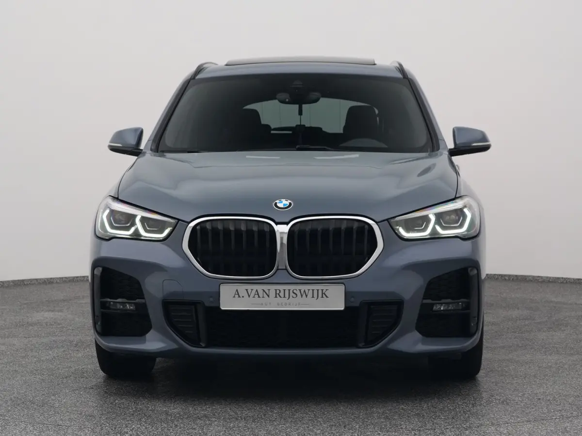 xDrive25e M-Sport | PANO | H&K | CAMERA | STOELVERW.