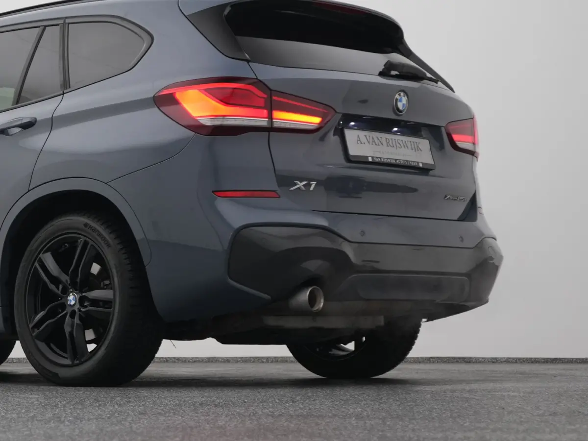 xDrive25e M-Sport | PANO | H&K | CAMERA | STOELVERW.