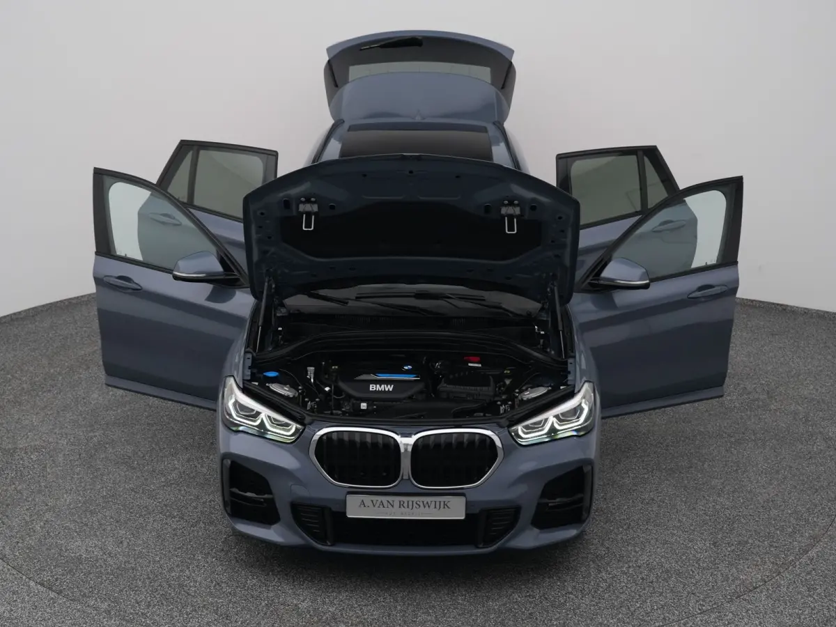 xDrive25e M-Sport | PANO | H&K | CAMERA | STOELVERW.
