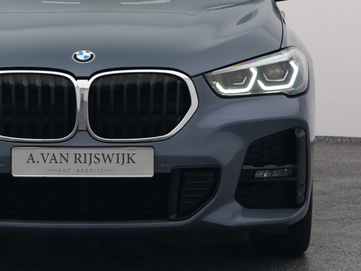 xDrive25e M-Sport | PANO | H&K | CAMERA | STOELVERW.