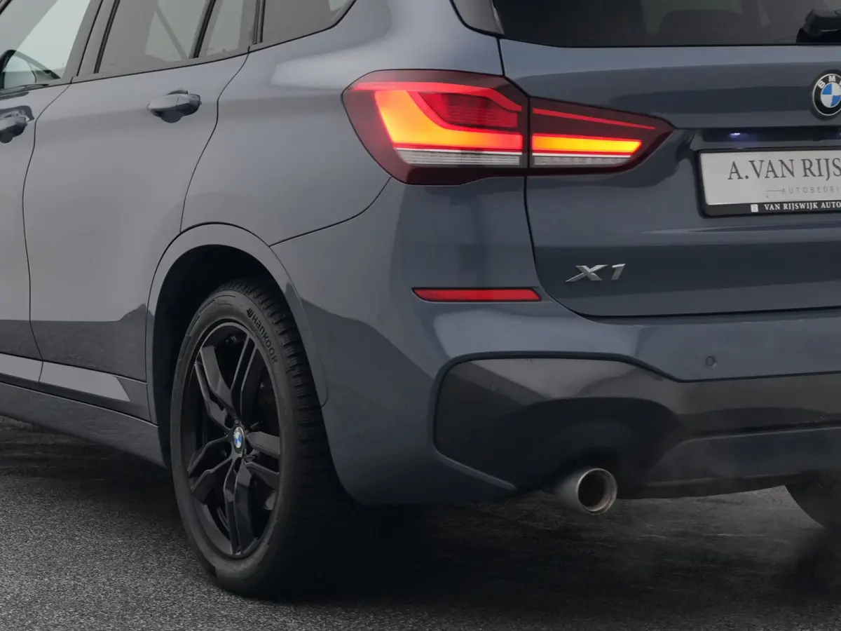 xDrive25e M-Sport | PANO | H&K | CAMERA | STOELVERW.