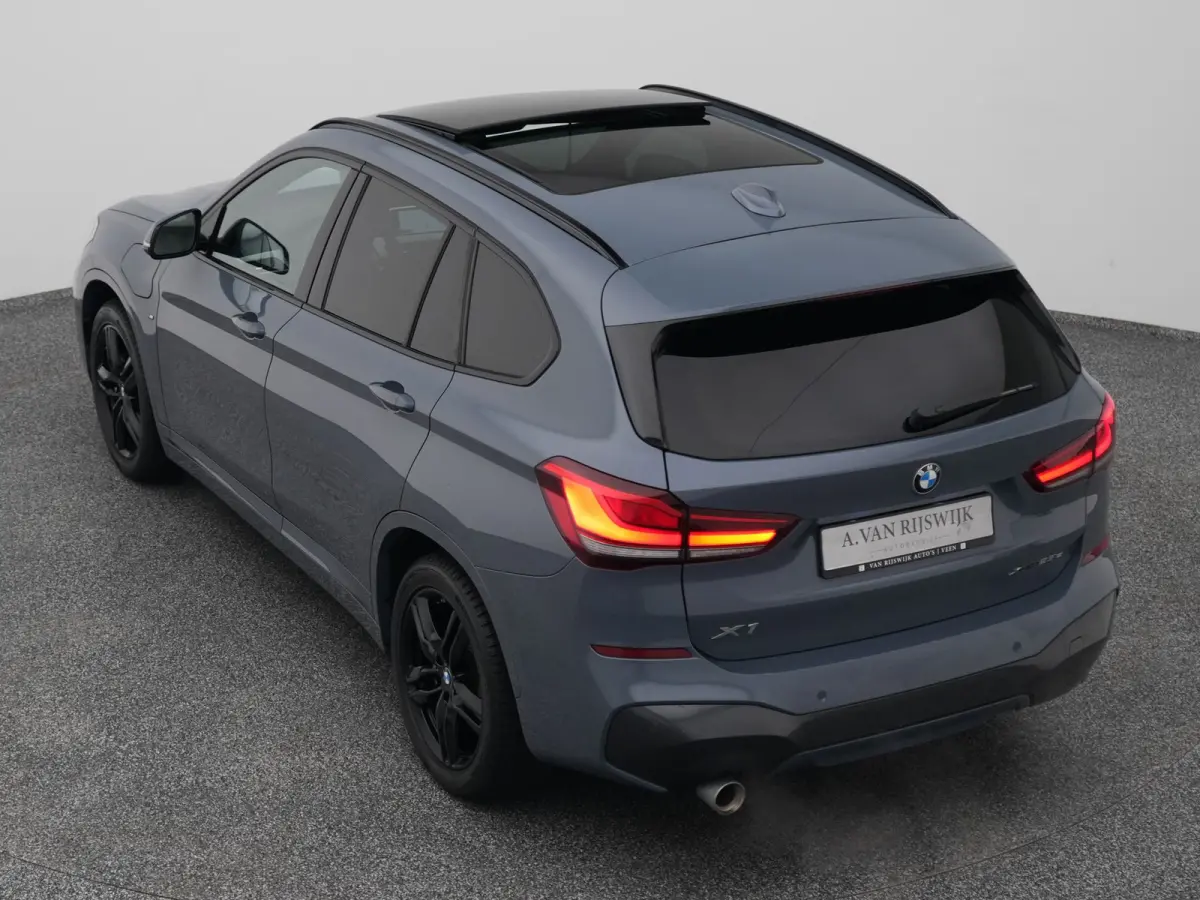 xDrive25e M-Sport | PANO | H&K | CAMERA | STOELVERW.