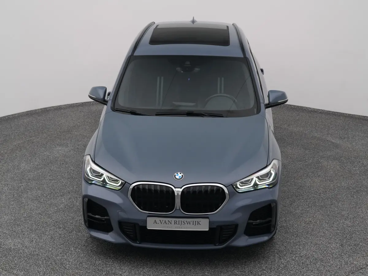 xDrive25e M-Sport | PANO | H&K | CAMERA | STOELVERW.
