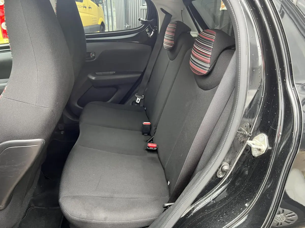 1.0 VTi 5DRS Zwart 2020 | Airco | BTW |