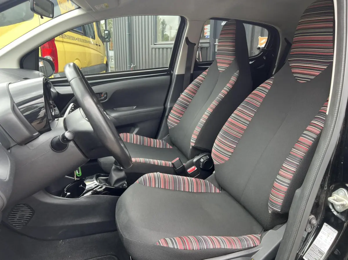 1.0 VTi 5DRS Zwart 2020 | Airco | BTW |