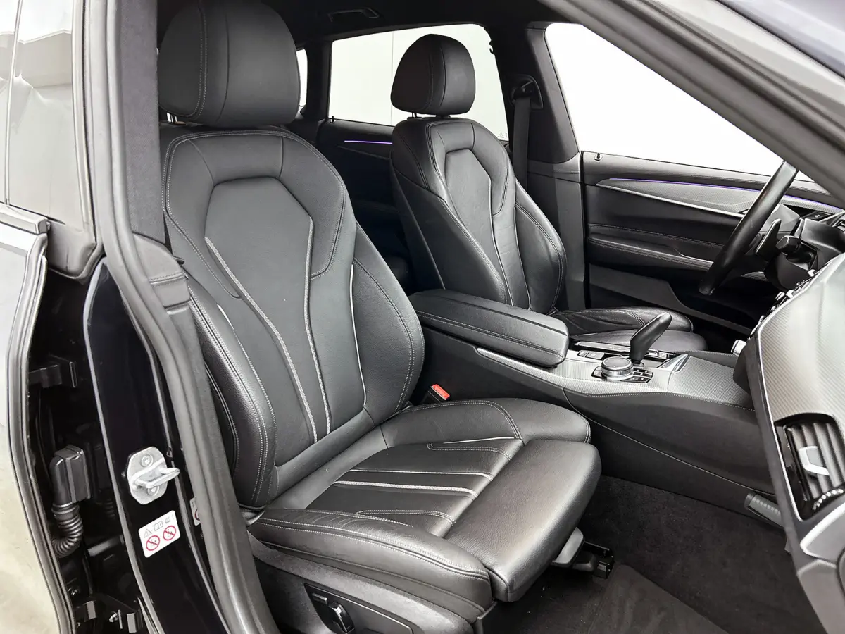 Gran Turismo 630i High Executive M-SPORT (NL-auto, Dealer OnderH, Camera, Navi Pro, PDC V+A, StoelV, Etc)