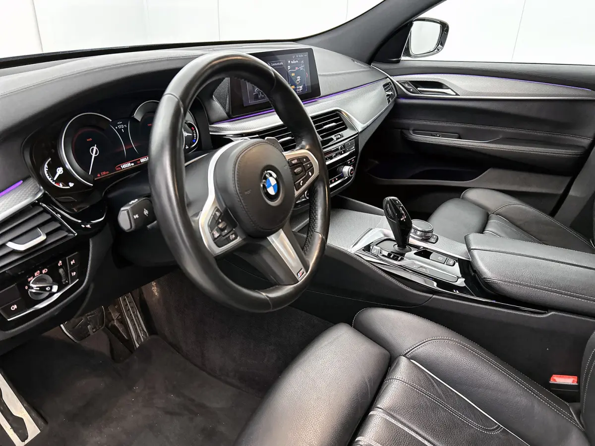 Gran Turismo 630i High Executive M-SPORT (NL-auto, Dealer OnderH, Camera, Navi Pro, PDC V+A, StoelV, Etc)