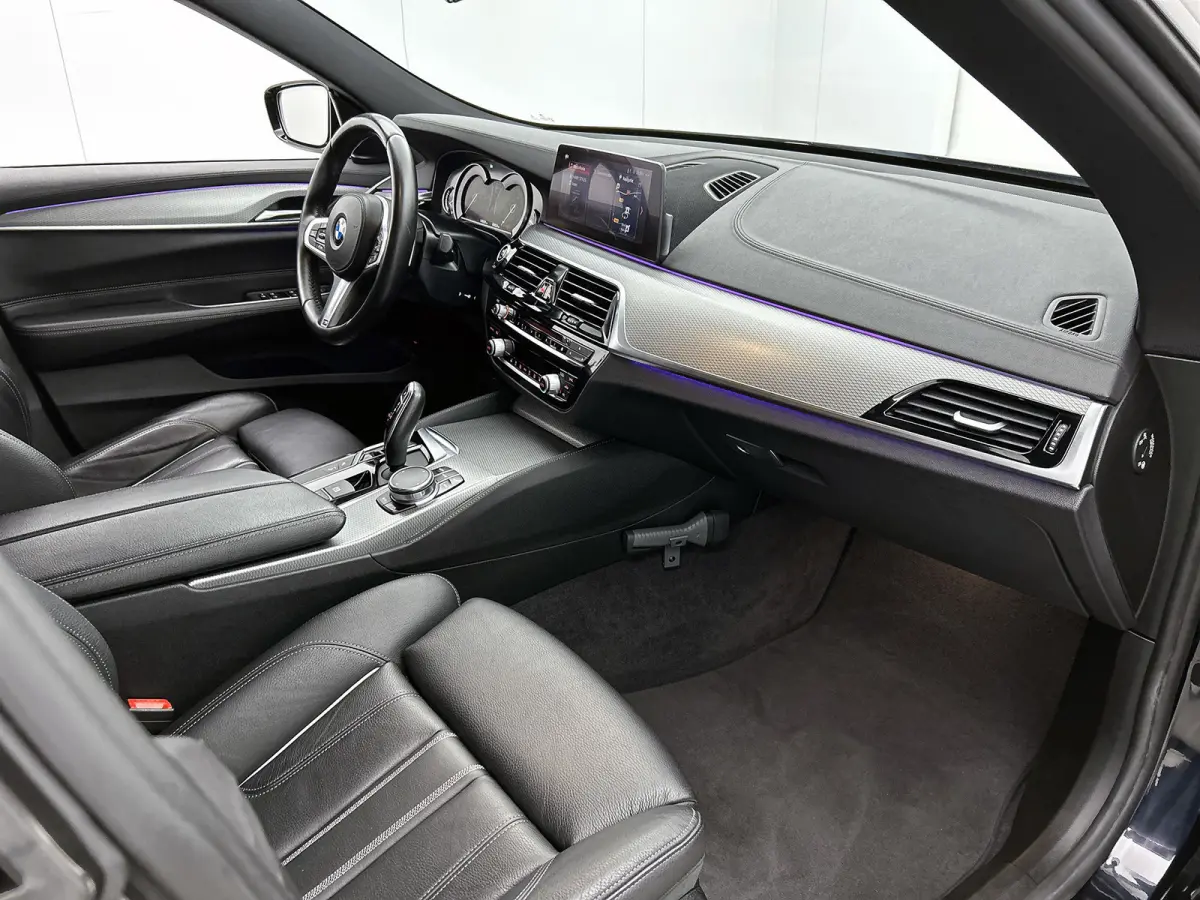Gran Turismo 630i High Executive M-SPORT (NL-auto, Dealer OnderH, Camera, Navi Pro, PDC V+A, StoelV, Etc)