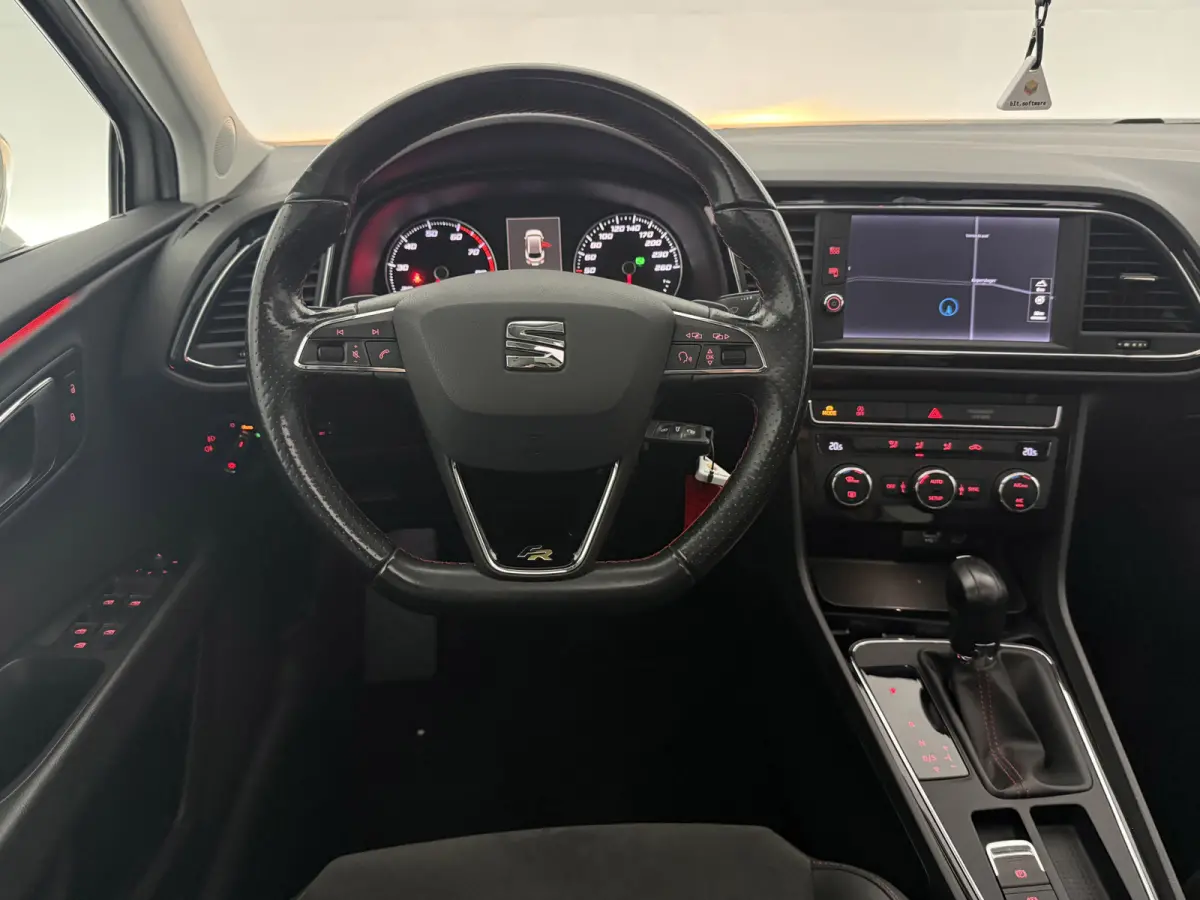 1.8 TSI FR Business Intense 180PK | Pano | Sfeer | Carplay | Cruise | Parkeersens.