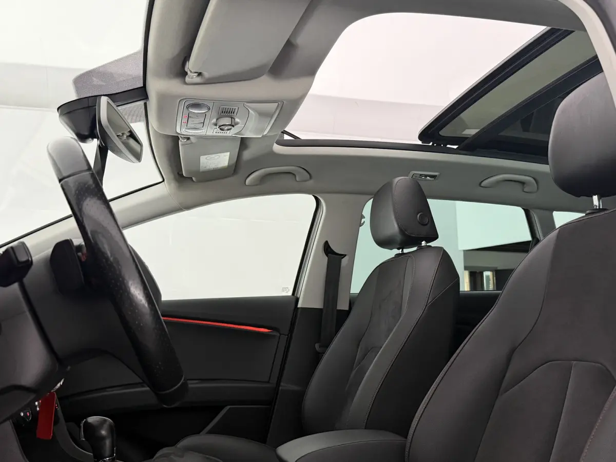 1.8 TSI FR Business Intense 180PK | Pano | Sfeer | Carplay | Cruise | Parkeersens.