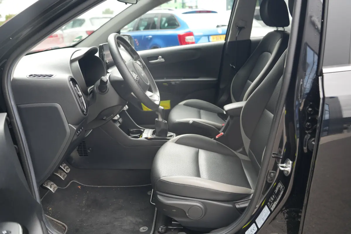 1.0 T-GDi X-Line 5p Achteruitrijcamera | Carplay | Draadloze telefoonlader | Keyless entry | Lichtmetalen velgen 16"