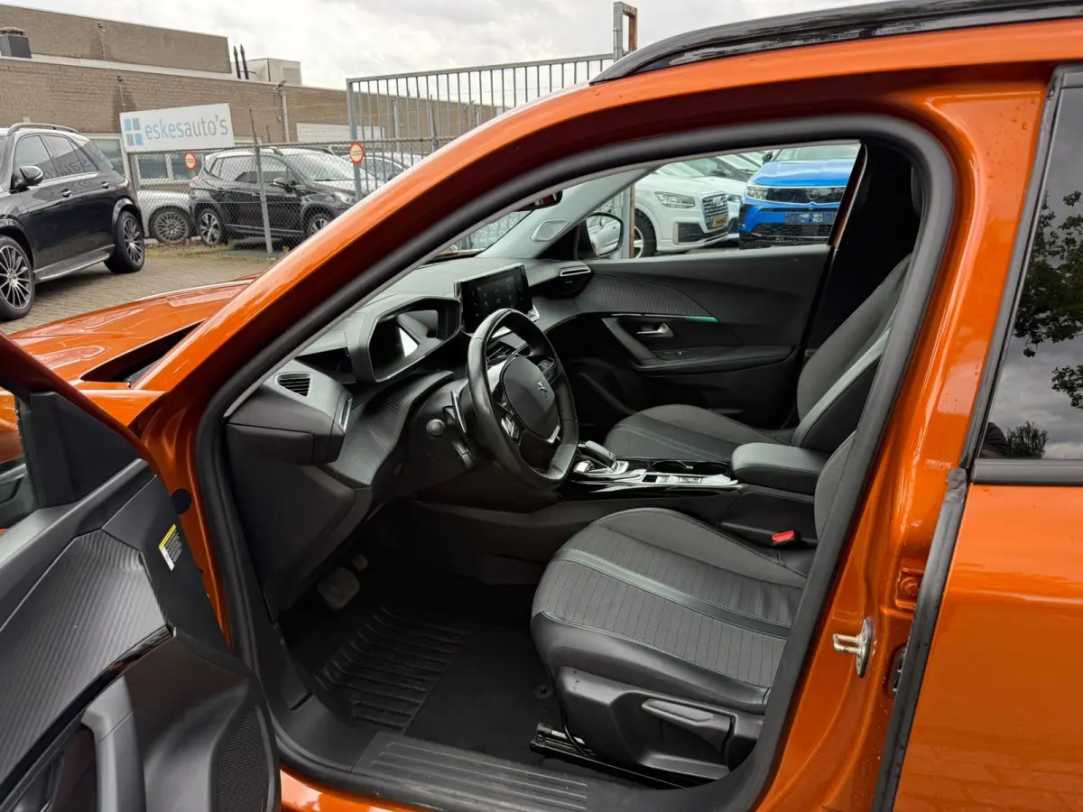 1.2 PureTech Allure 130PK, Navigatie, Automaat