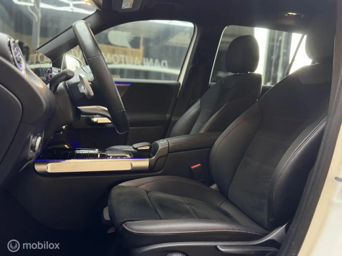 200 4MATIC AMG Line 7p.| Pdc|Cam|Led|Sfeerver