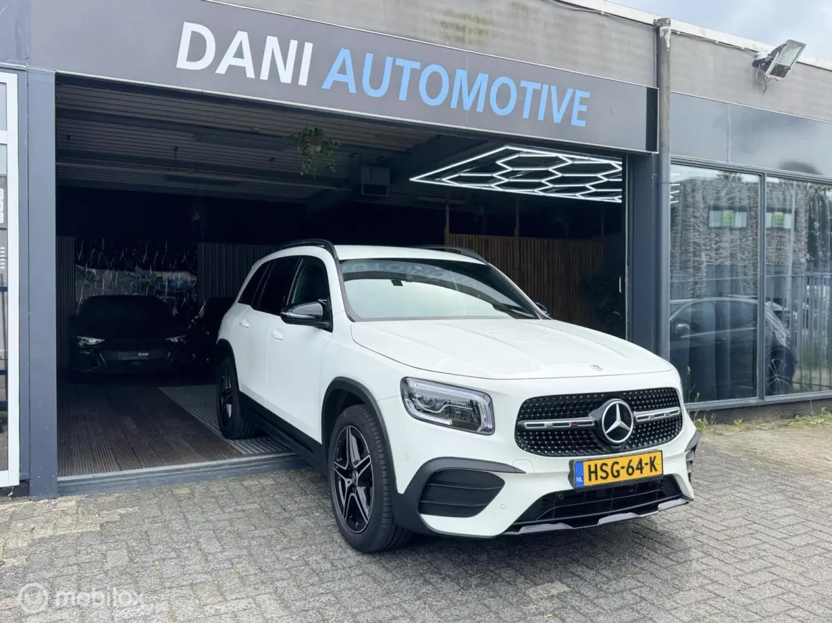 200 4MATIC AMG Line 7p.| Pdc|Cam|Led|Sfeerver