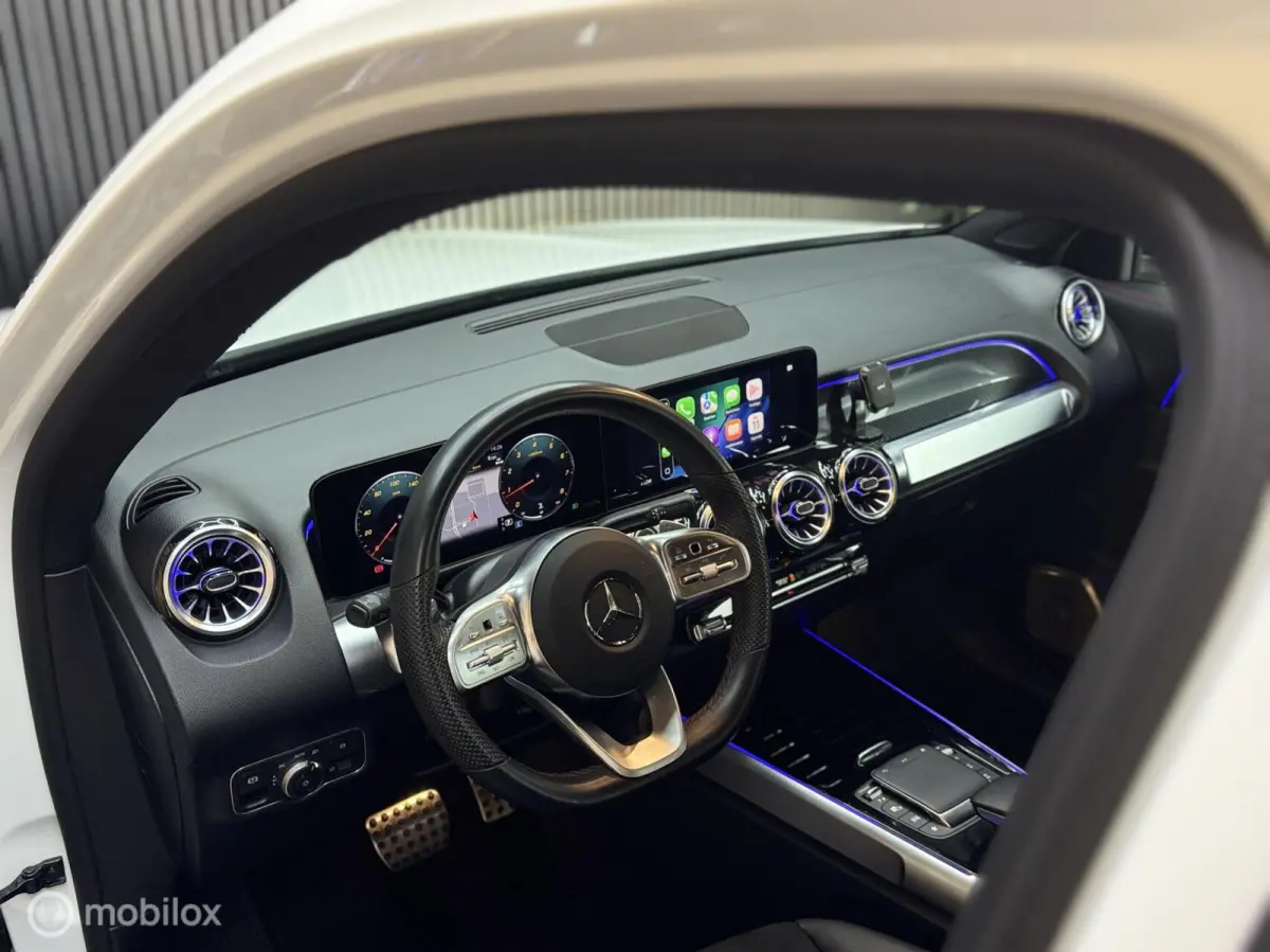 200 4MATIC AMG Line 7p.| Pdc|Cam|Led|Sfeerver
