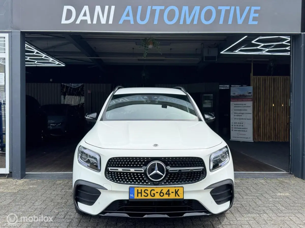 200 4MATIC AMG Line 7p.| Pdc|Cam|Led|Sfeerver
