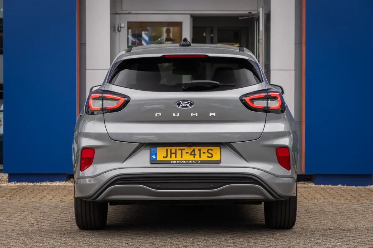 44 kWh | Camera | Stoel/stuur/voorruit verwarming | Cruise control | Full-LED | Apple Carplay/Android Auto | Volledig digitaal dashboard | Achteruitrijcamera | Apple Carplay/Android Auto|tel