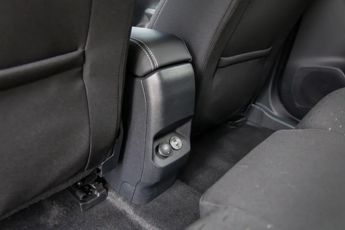 44 kWh | Camera | Stoel/stuur/voorruit verwarming | Cruise control | Full-LED | Apple Carplay/Android Auto | Volledig digitaal dashboard | Achteruitrijcamera | Apple Carplay/Android Auto|tel