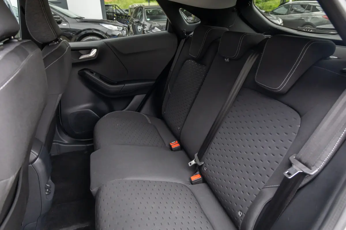 44 kWh | Camera | Stoel/stuur/voorruit verwarming | Cruise control | Full-LED | Apple Carplay/Android Auto | Volledig digitaal dashboard | Achteruitrijcamera | Apple Carplay/Android Auto|tel