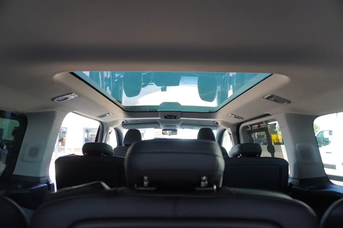 340L 2.5 PHEV 233PK L2H1 Titanium X 8 Persoons PHEV Automaat nr.V099 | Hybride | Airco | Adap. Cruise | Navi | Pano | 360 Camera | Elek.Schuifdeur L+R | Incl BPM