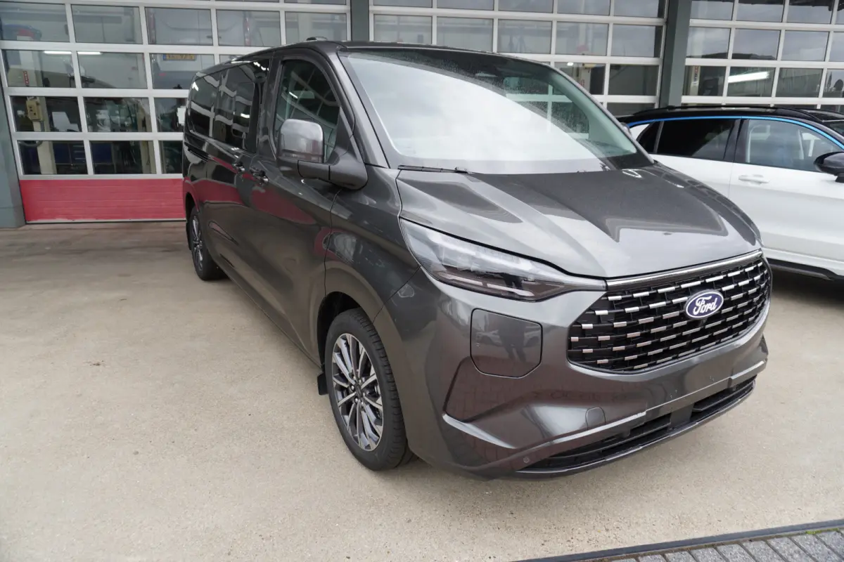 340L 2.5 PHEV 233PK L2H1 Titanium X 8 Persoons PHEV Automaat nr.V099 | Hybride | Airco | Adap. Cruise | Navi | Pano | 360 Camera | Elek.Schuifdeur L+R | Incl BPM