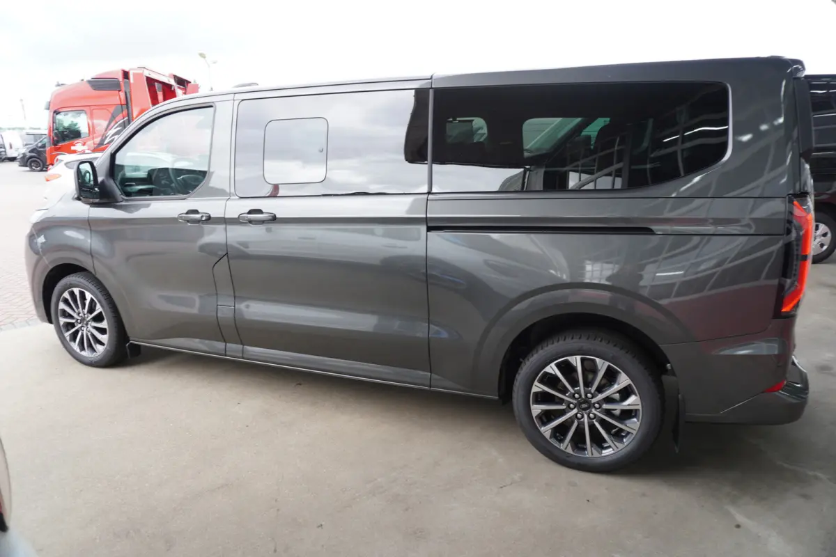340L 2.5 PHEV 233PK L2H1 Titanium X 8 Persoons PHEV Automaat nr.V099 | Hybride | Airco | Adap. Cruise | Navi | Pano | 360 Camera | Elek.Schuifdeur L+R | Incl BPM