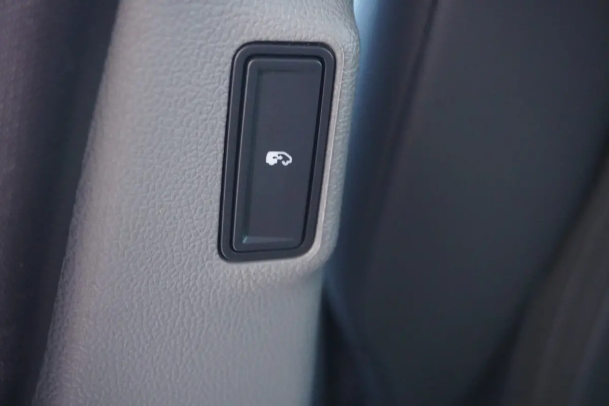 340L 2.5 PHEV 233PK L2H1 Titanium X 8 Persoons PHEV Automaat nr.V099 | Hybride | Airco | Adap. Cruise | Navi | Pano | 360 Camera | Elek.Schuifdeur L+R | Incl BPM