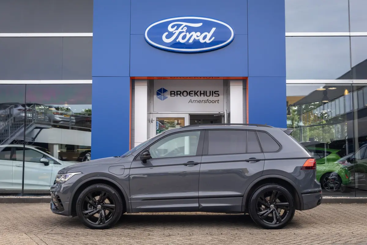 1.4 TSI eHybrid R-Line Business+ | Pano | 360 camera | Black-style | Cruise adaptief | Dodehoek detectie | Stoel+stuur verwarming | Cruise control adaptief | Cruise control adaptief met Stop