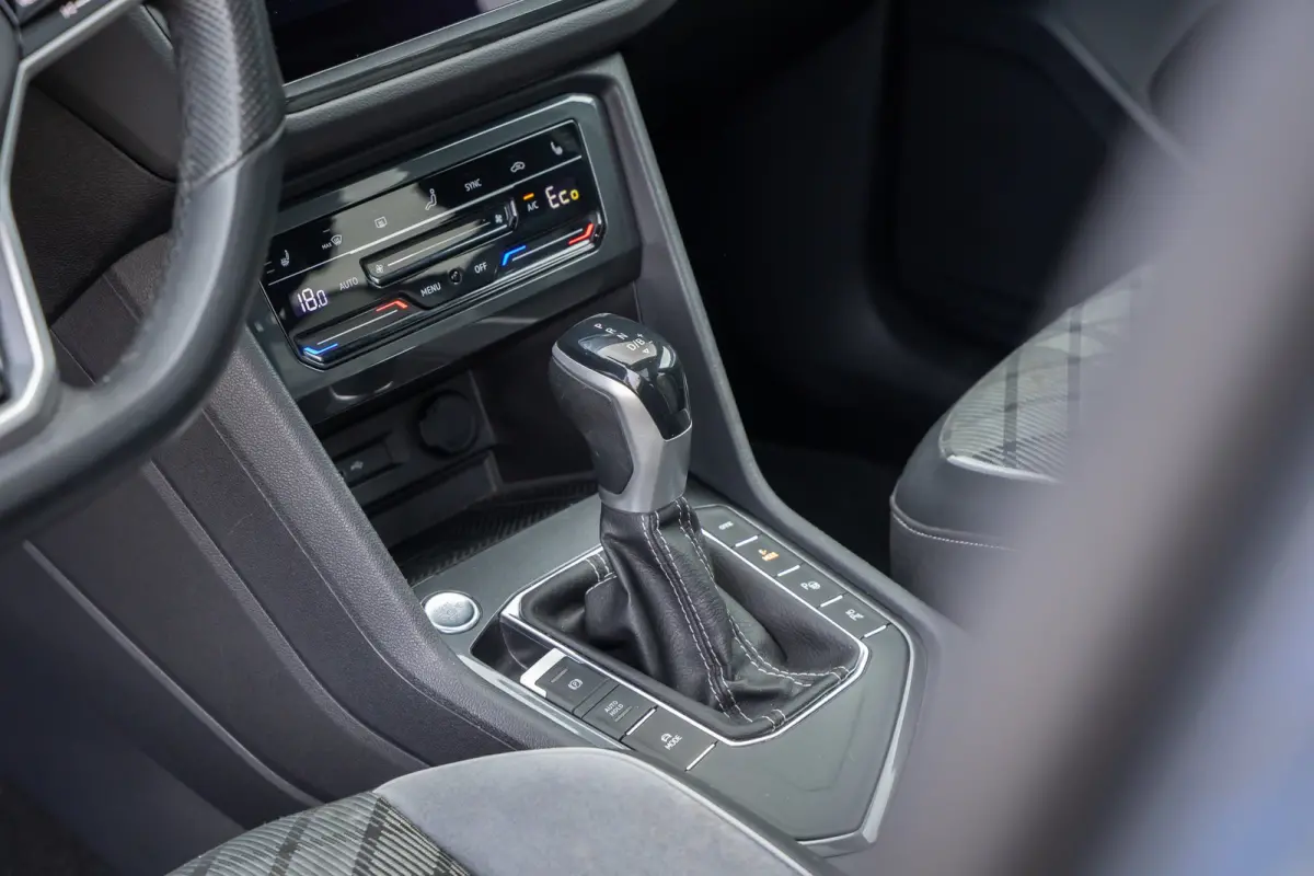 1.4 TSI eHybrid R-Line Business+ | Pano | 360 camera | Black-style | Cruise adaptief | Dodehoek detectie | Stoel+stuur verwarming | Cruise control adaptief | Cruise control adaptief met Stop