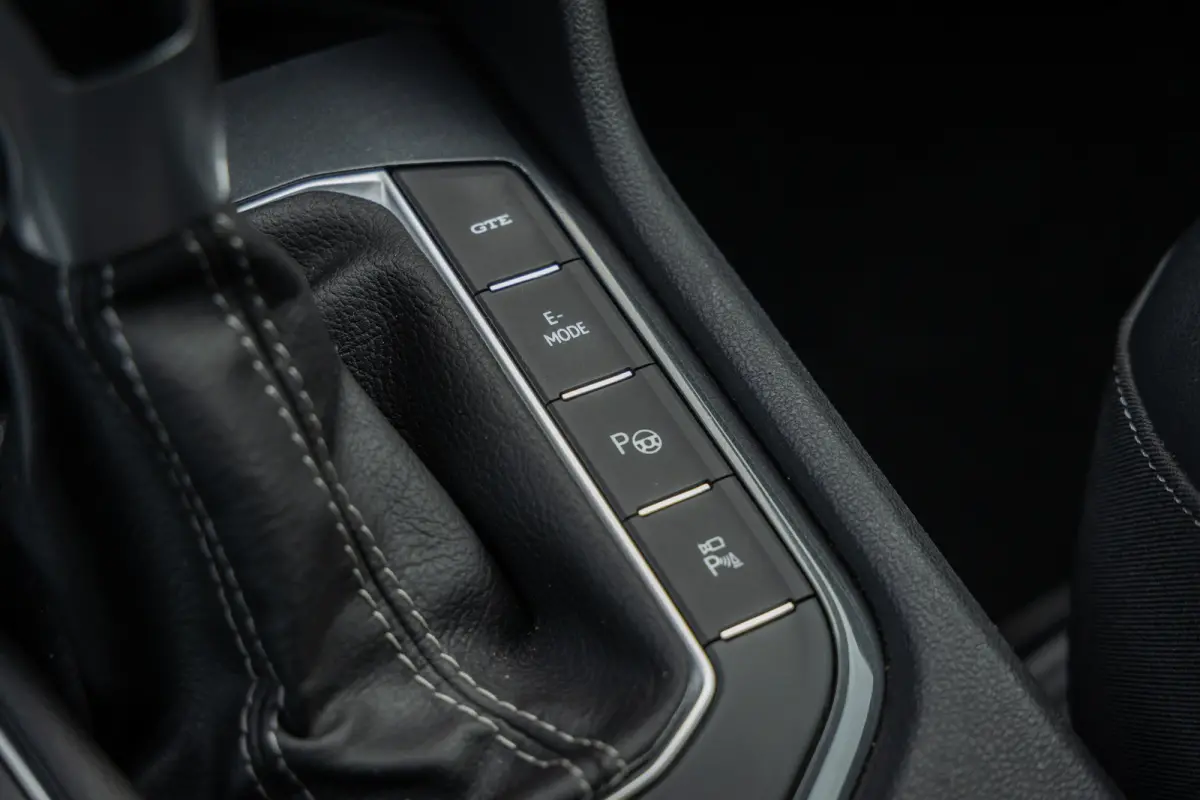 1.4 TSI eHybrid R-Line Business+ | Pano | 360 camera | Black-style | Cruise adaptief | Dodehoek detectie | Stoel+stuur verwarming | Cruise control adaptief | Cruise control adaptief met Stop