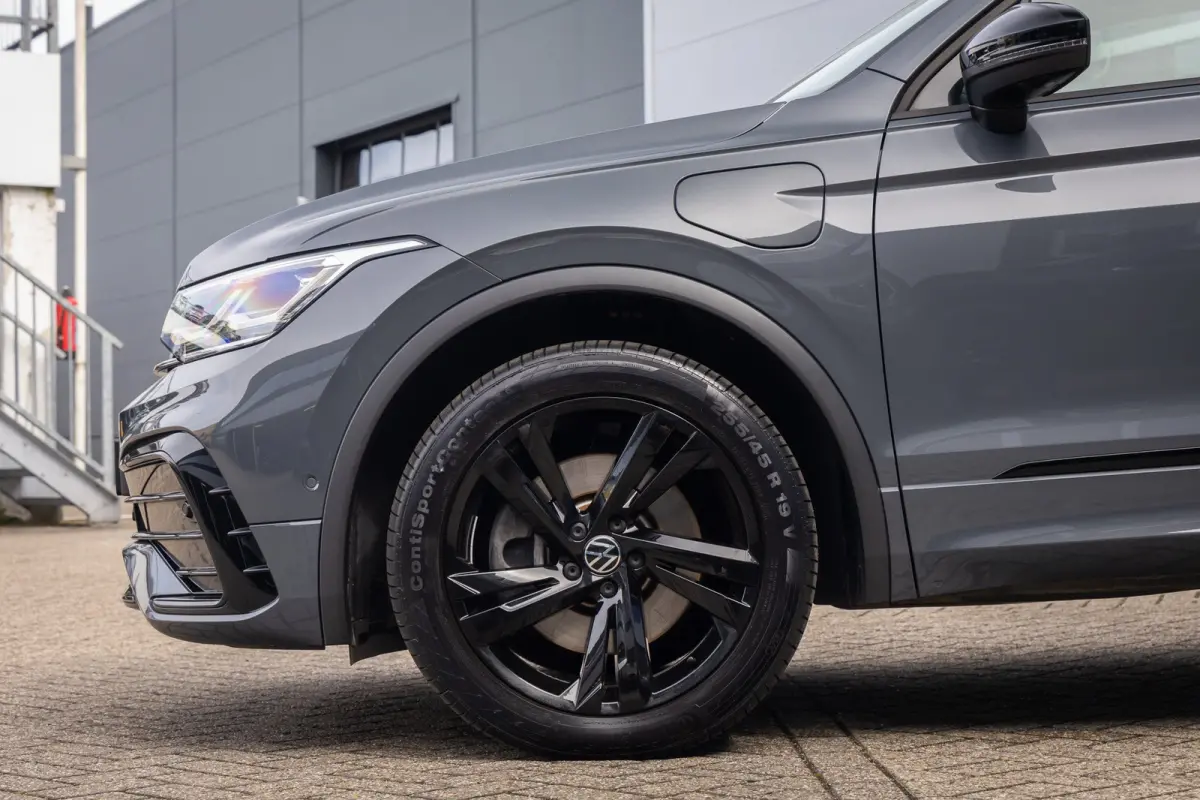 1.4 TSI eHybrid R-Line Business+ | Pano | 360 camera | Black-style | Cruise adaptief | Dodehoek detectie | Stoel+stuur verwarming | Cruise control adaptief | Cruise control adaptief met Stop