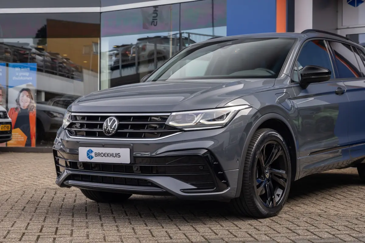 1.4 TSI eHybrid R-Line Business+ | Pano | 360 camera | Black-style | Cruise adaptief | Dodehoek detectie | Stoel+stuur verwarming | Cruise control adaptief | Cruise control adaptief met Stop