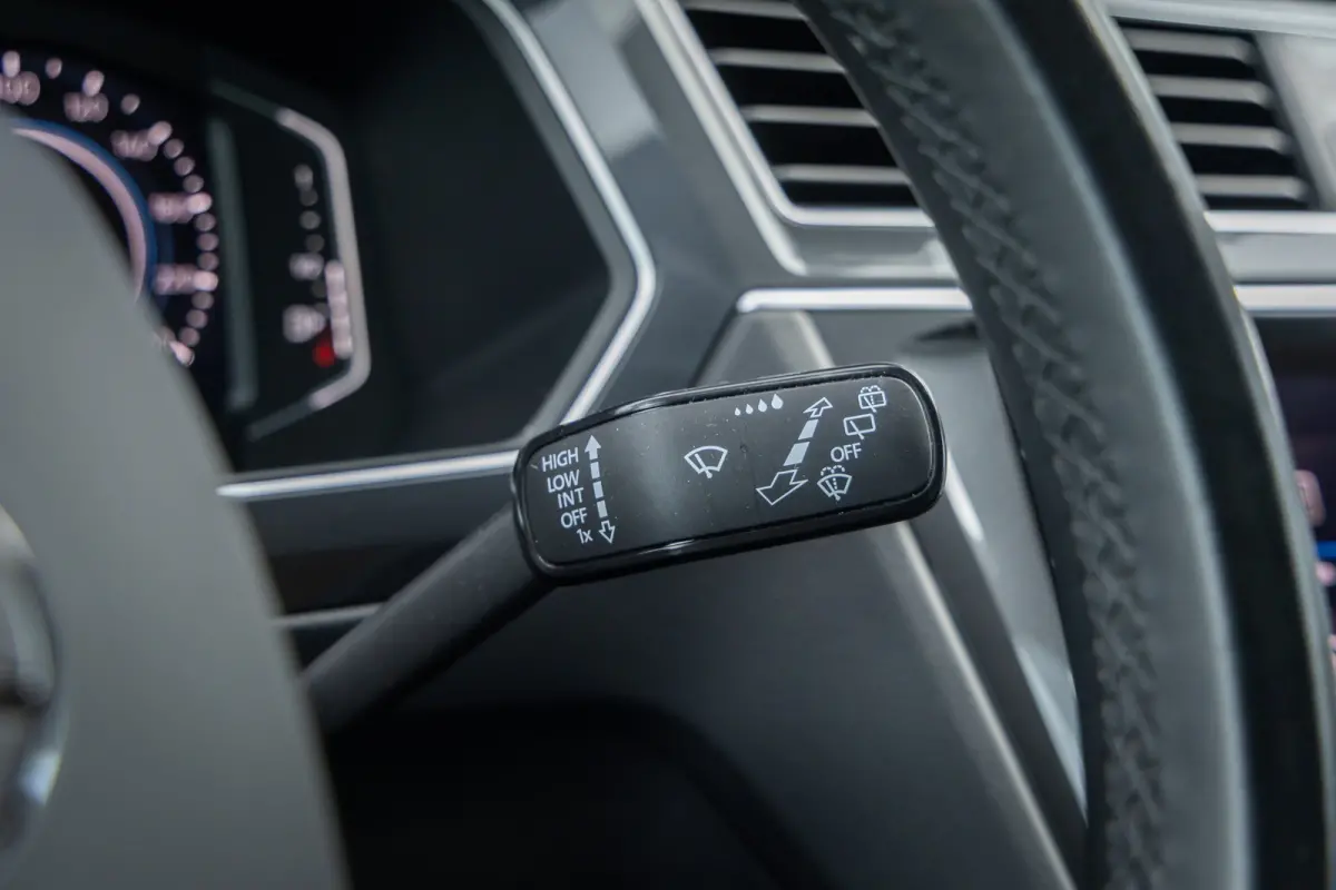 1.4 TSI eHybrid R-Line Business+ | Pano | 360 camera | Black-style | Cruise adaptief | Dodehoek detectie | Stoel+stuur verwarming | Cruise control adaptief | Cruise control adaptief met Stop