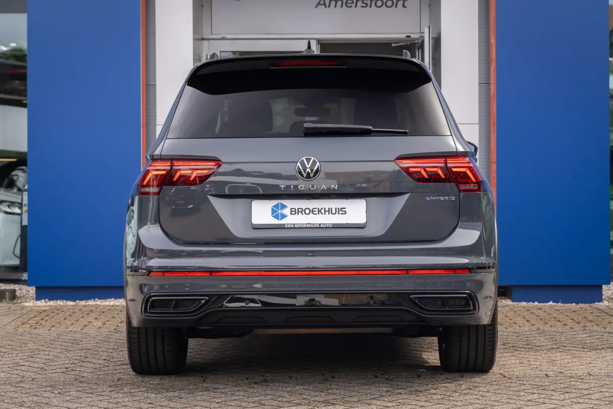 1.4 TSI eHybrid R-Line Business+ | Pano | 360 camera | Black-style | Cruise adaptief | Dodehoek detectie | Stoel+stuur verwarming | Cruise control adaptief | Cruise control adaptief met Stop