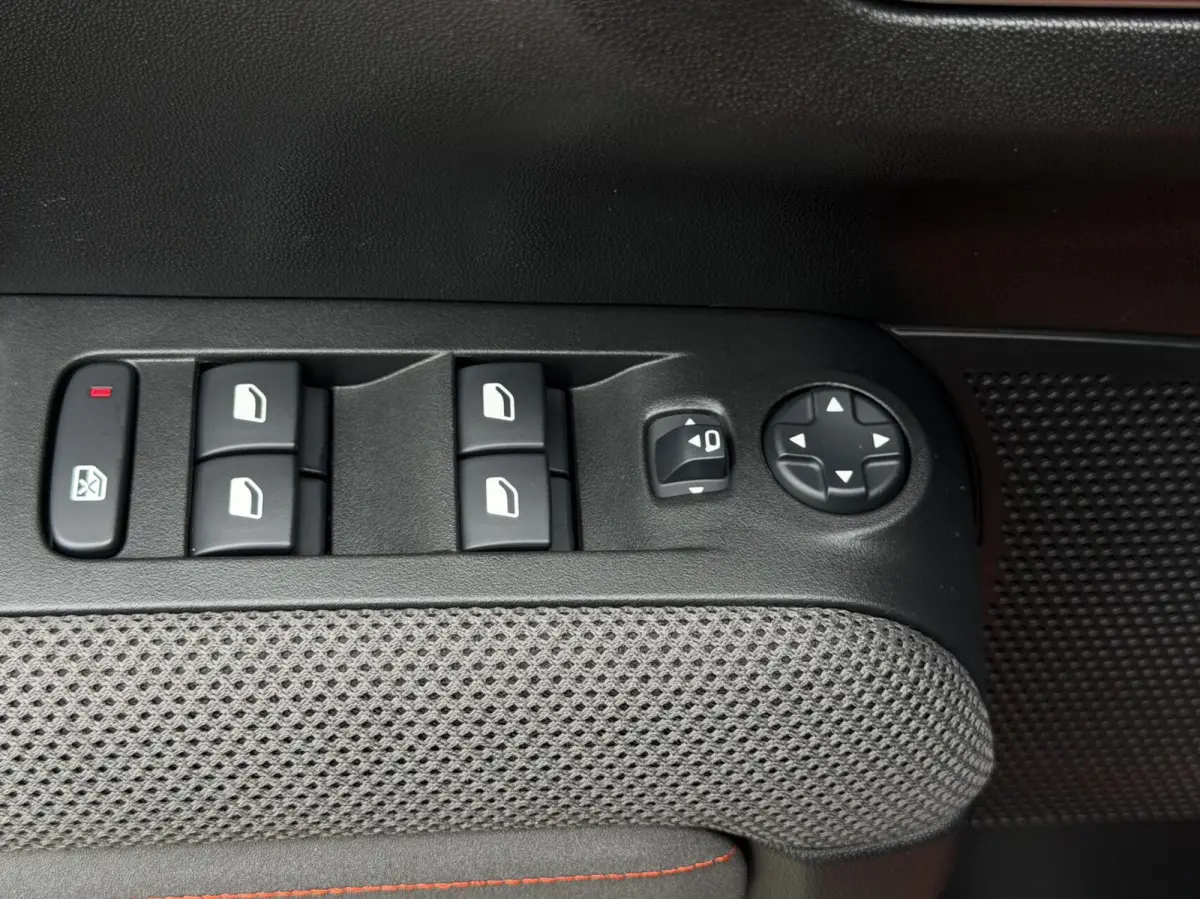 1.2 PureTech S&S Shine Automaat Headsup