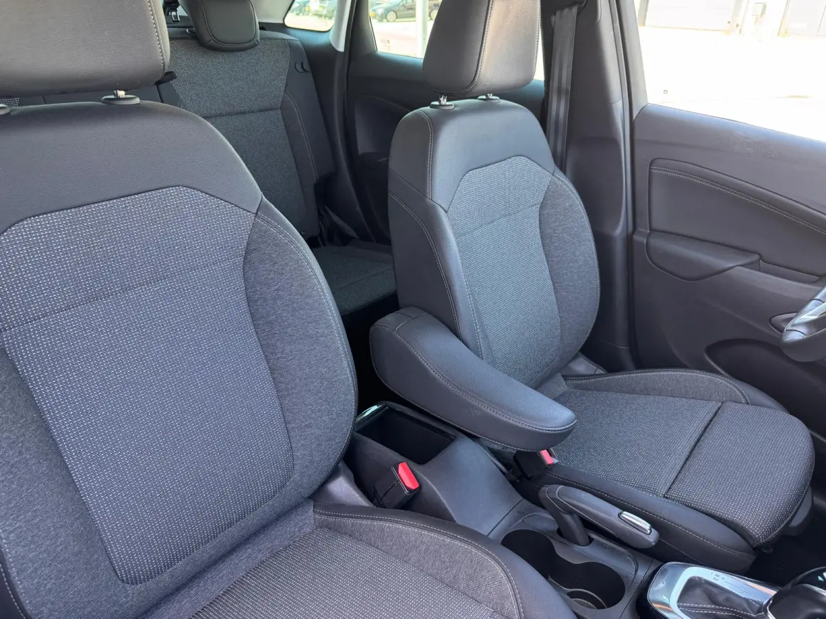 1.2 Turbo 130PK Elegance Automaat | Navigatie | AGR-Bestuurdersstoel | Camera | Parkeersensoren | Cruise Control | DAB | | Bluetooth telefoonvoorbereiding | Boordcomputer | Bots waarschuwing