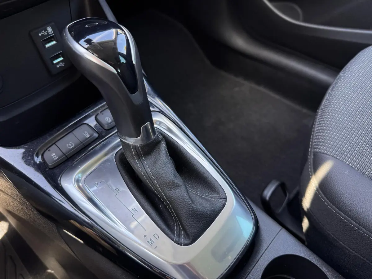 1.2 Turbo 130PK Elegance Automaat | Navigatie | AGR-Bestuurdersstoel | Camera | Parkeersensoren | Cruise Control | DAB | | Bluetooth telefoonvoorbereiding | Boordcomputer | Bots waarschuwing