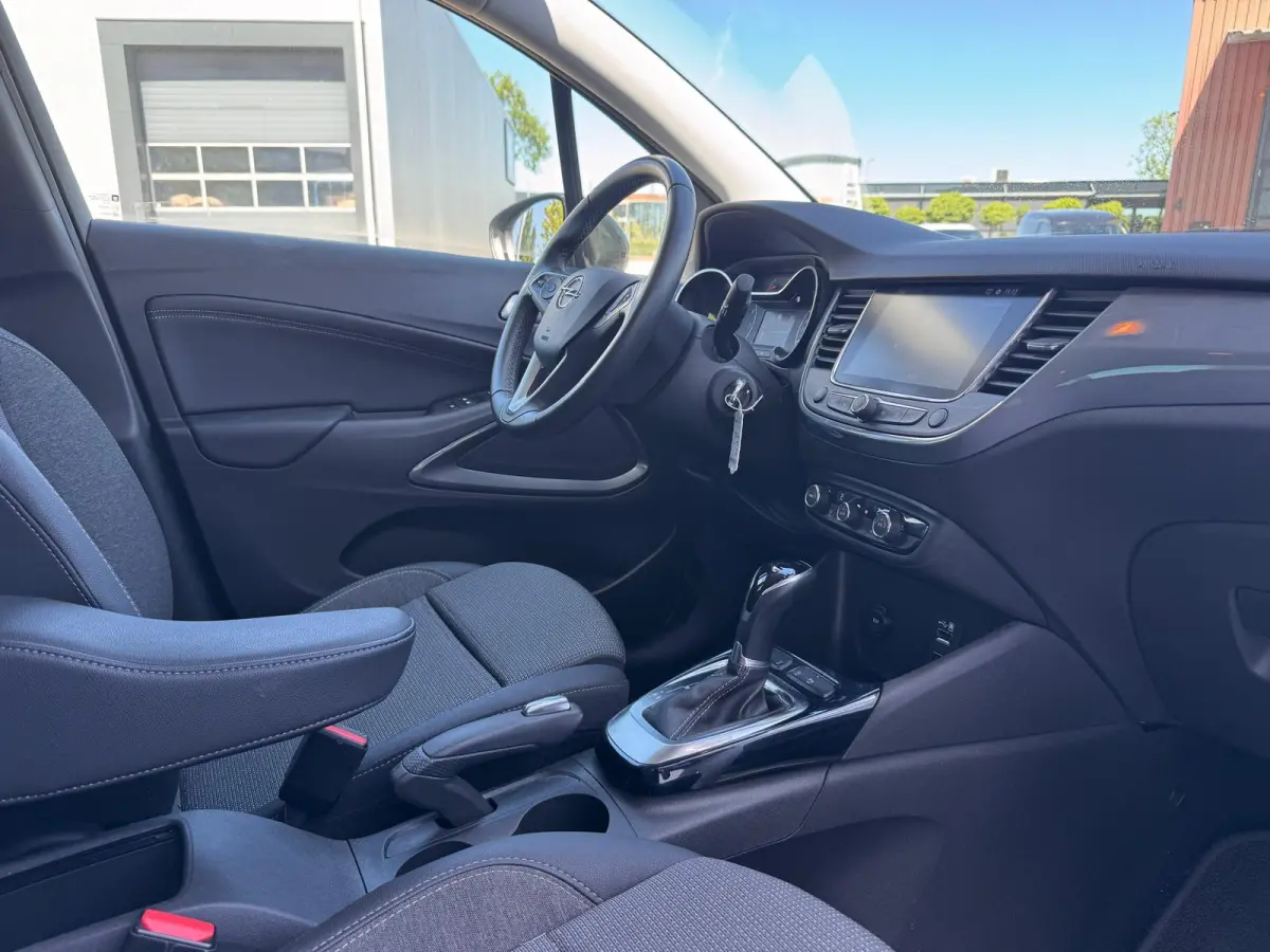 1.2 Turbo 130PK Elegance Automaat | Navigatie | AGR-Bestuurdersstoel | Camera | Parkeersensoren | Cruise Control | DAB | | Bluetooth telefoonvoorbereiding | Boordcomputer | Bots waarschuwing