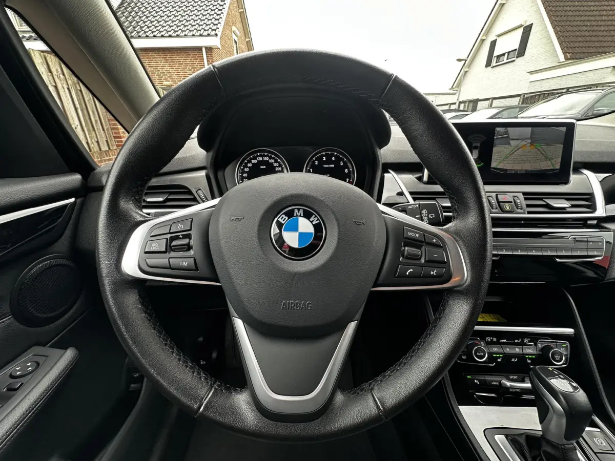 225xe iPerformance HUD|Camera|Leder