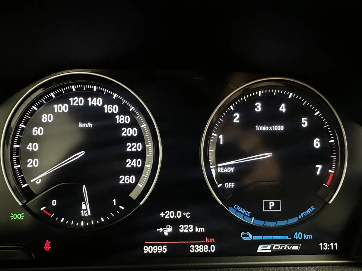 225xe iPerformance HUD|Camera|Leder