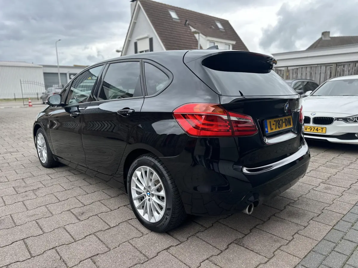225xe iPerformance HUD|Camera|Leder