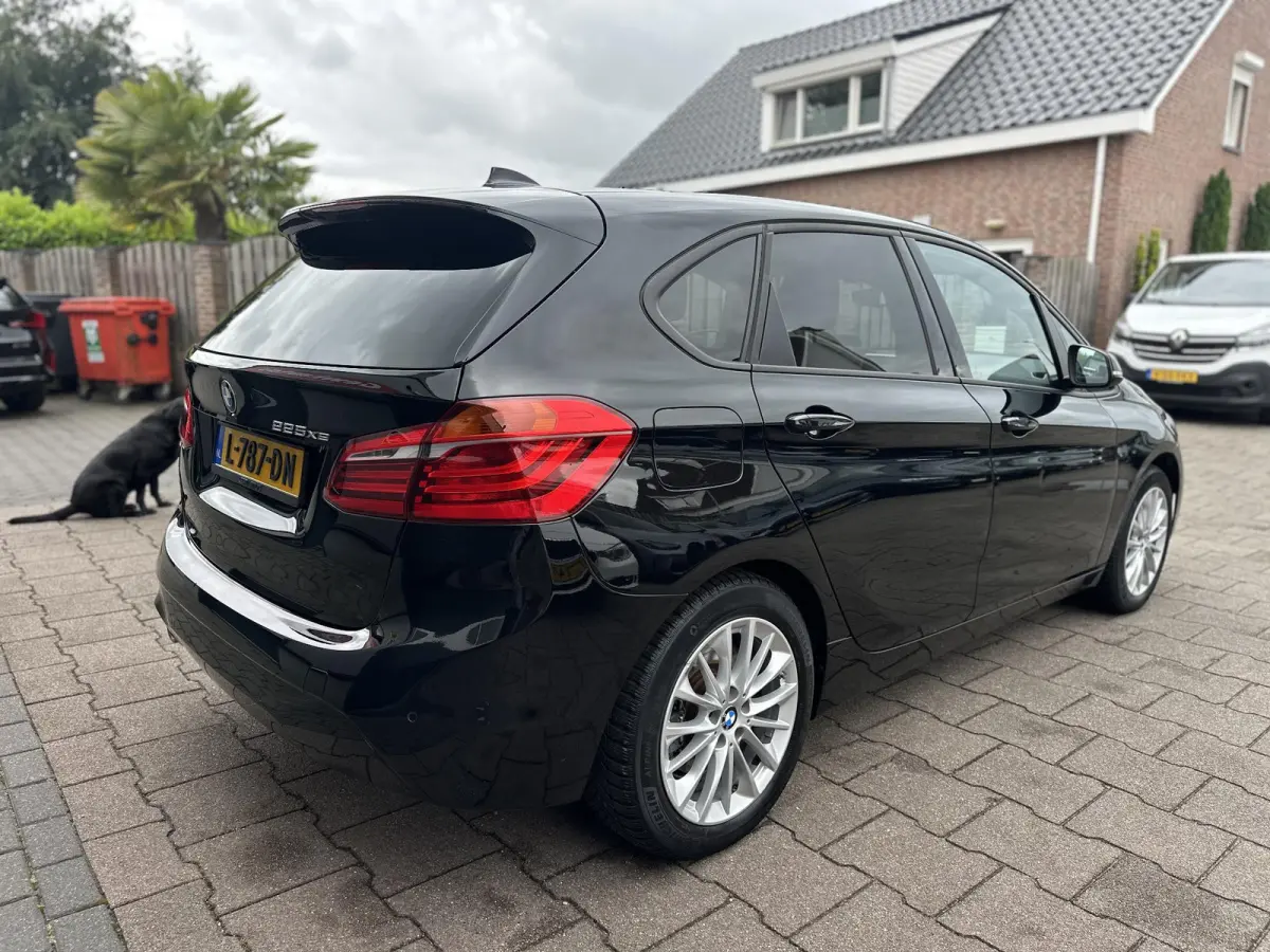 225xe iPerformance HUD|Camera|Leder