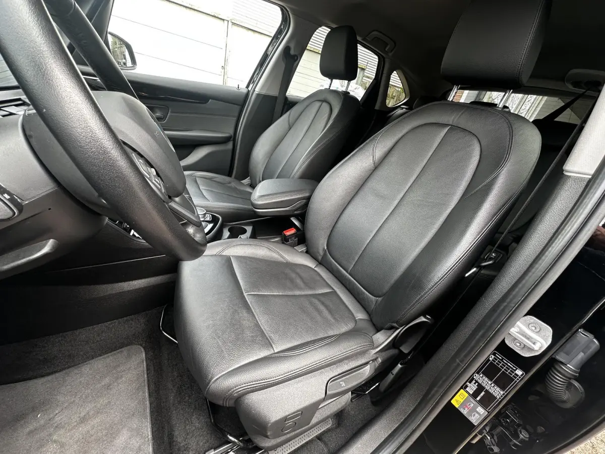 225xe iPerformance HUD|Camera|Leder