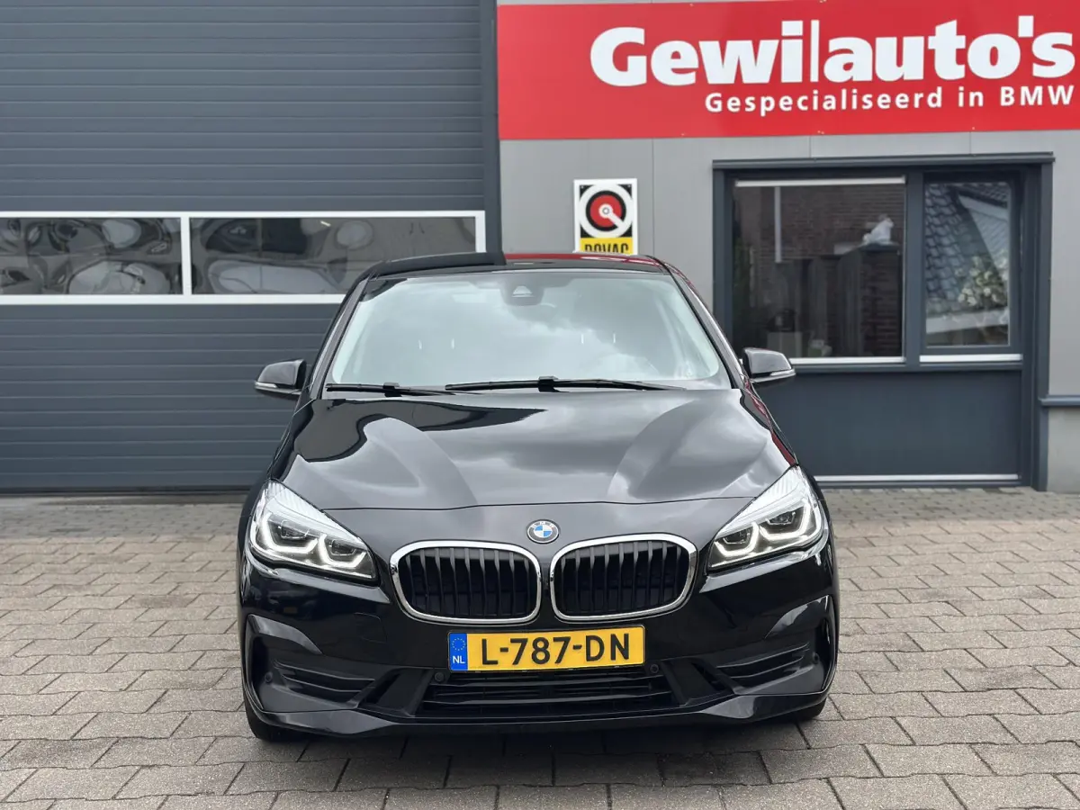 225xe iPerformance HUD|Camera|Leder