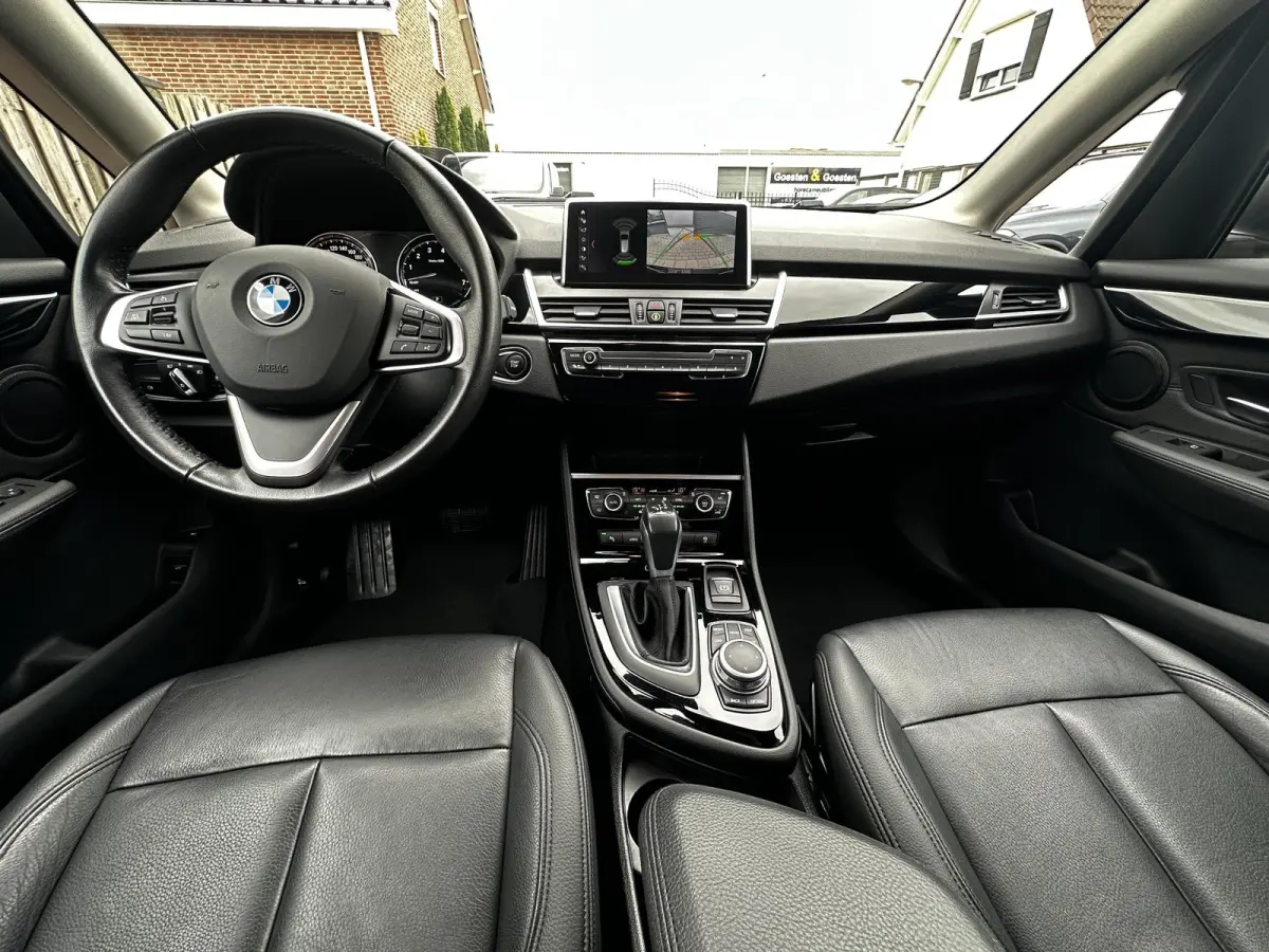225xe iPerformance HUD|Camera|Leder