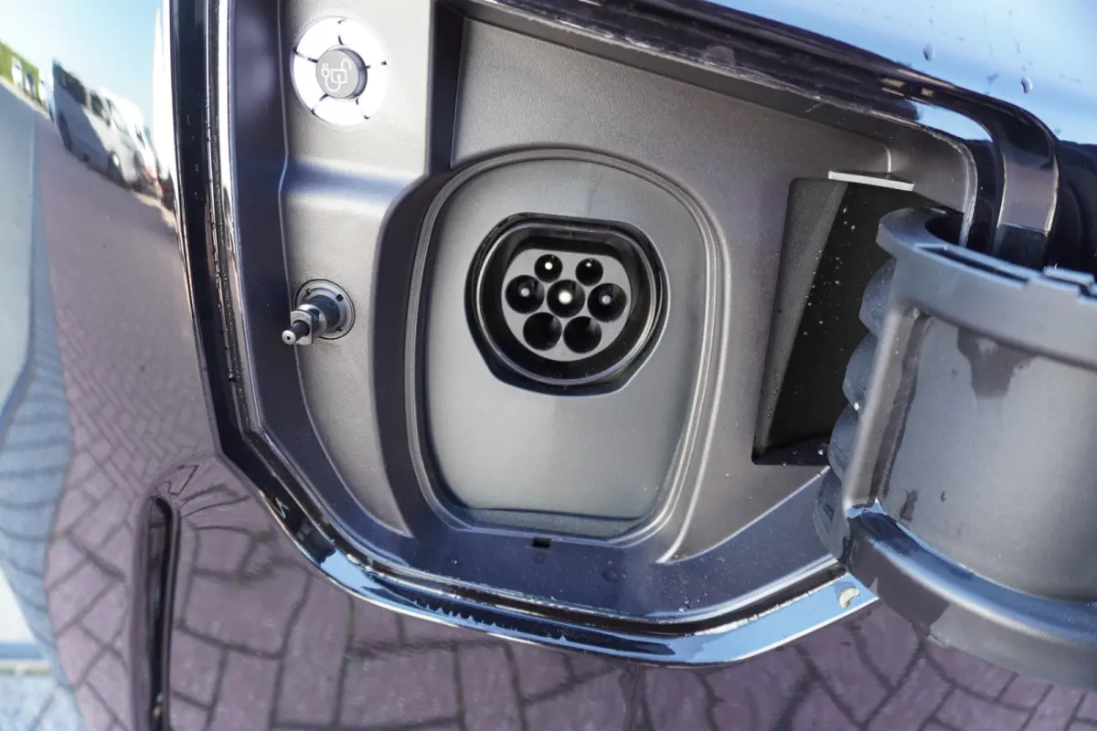 340L 2.5 PHEV 233PK L2H1 Titanium X 8 Persoons PHEV Automaat nr. V078 | Hybride | Airco | Adap. Cruise | Navi | Pano | 360 Cam | Elek.Schuifdeur L+R