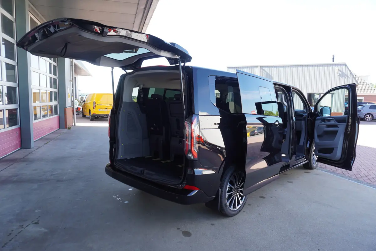 340L 2.5 PHEV 233PK L2H1 Titanium X 8 Persoons PHEV Automaat nr. V078 | Hybride | Airco | Adap. Cruise | Navi | Pano | 360 Cam | Elek.Schuifdeur L+R