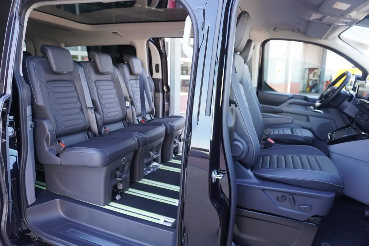 340L 2.5 PHEV 233PK L2H1 Titanium X 8 Persoons PHEV Automaat nr. V078 | Hybride | Airco | Adap. Cruise | Navi | Pano | 360 Cam | Elek.Schuifdeur L+R
