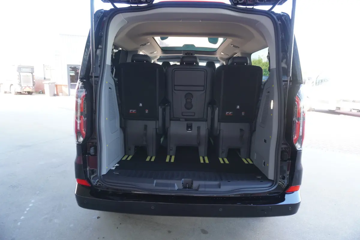 340L 2.5 PHEV 233PK L2H1 Titanium X 8 Persoons PHEV Automaat nr. V078 | Hybride | Airco | Adap. Cruise | Navi | Pano | 360 Cam | Elek.Schuifdeur L+R