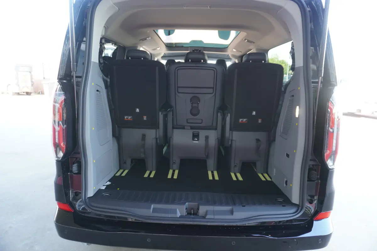 340L 2.5 PHEV 233PK L2H1 Titanium X 8 Persoons PHEV Automaat nr. V078 | Hybride | Airco | Adap. Cruise | Navi | Pano | 360 Cam | Elek.Schuifdeur L+R